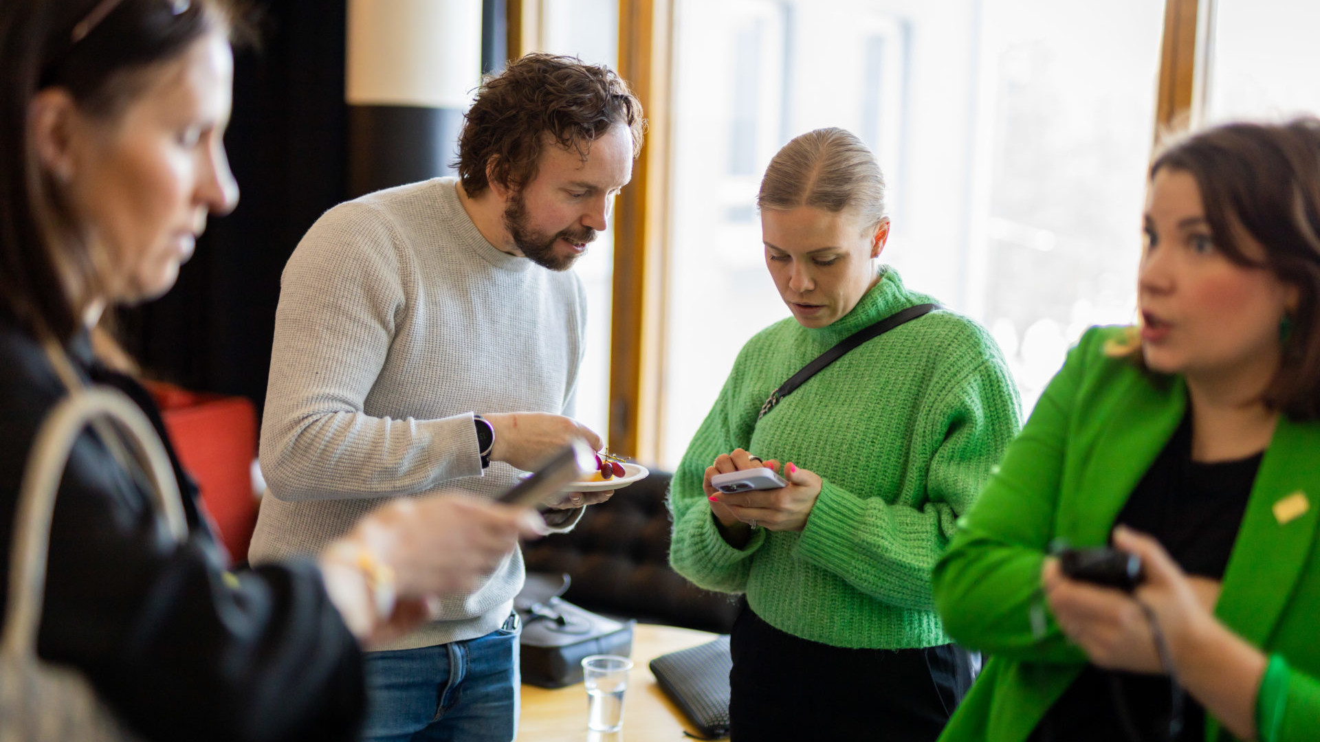 Noora Fagerström (keskellä oik.) valittiin Vuoden Kasvuyritysjohtajaksi vuonna 2019. Vuonna 2023 Fagerström on mukana Kasvu Openin ja Nordean SUPERFINNS-ohjelmassa. 